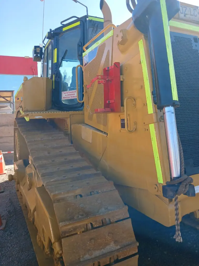 BULLDOZER SEMINUEVO CAT D8T 2018